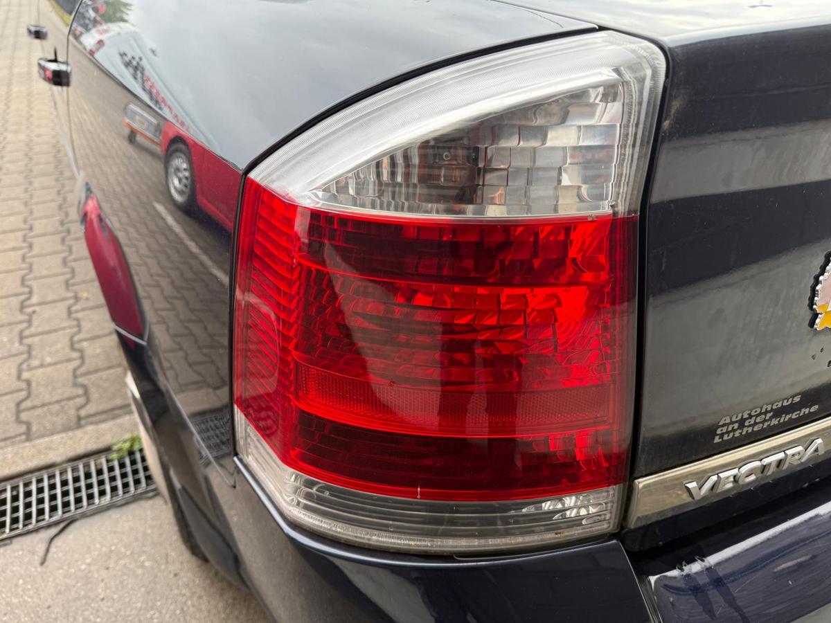 Opel Vectra C original Rücklicht Rückleuchte links Facelift Stufenheck BJ06